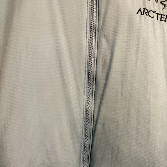 Arc'teryx Atom LT Hoodie Mens - Picture 6 of 9